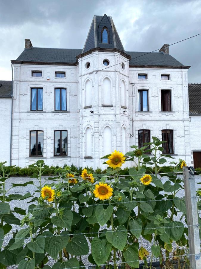 Le Chateau De Frankie Spas-Saunas Grand-Reng Exterior photo