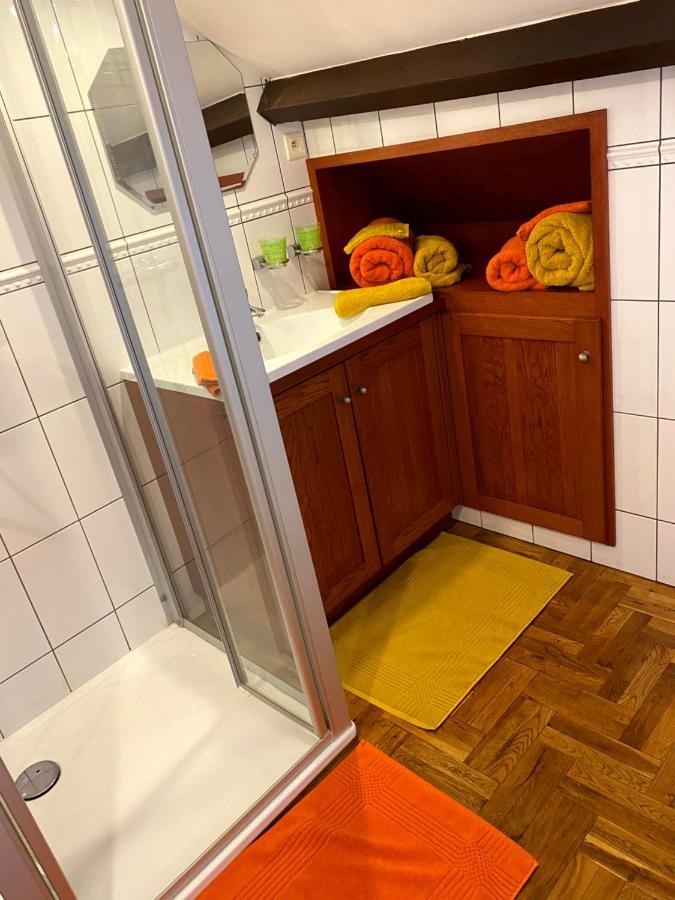 Le Chateau De Frankie Spas-Saunas Grand-Reng Exterior photo